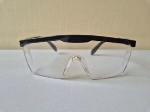LENTE CLARO ANTIEMPAÑANTE MARCO NEGRO, CERTIFICADO FT2601 ZBT